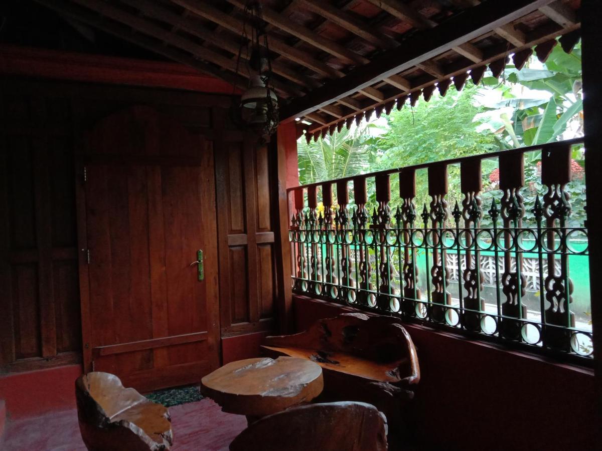 Rumah Ukhi Guest House Cebongan Eksteriør billede