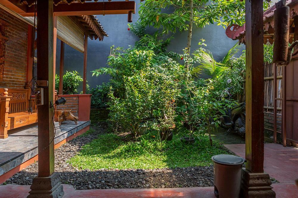 Rumah Ukhi Guest House Cebongan Eksteriør billede