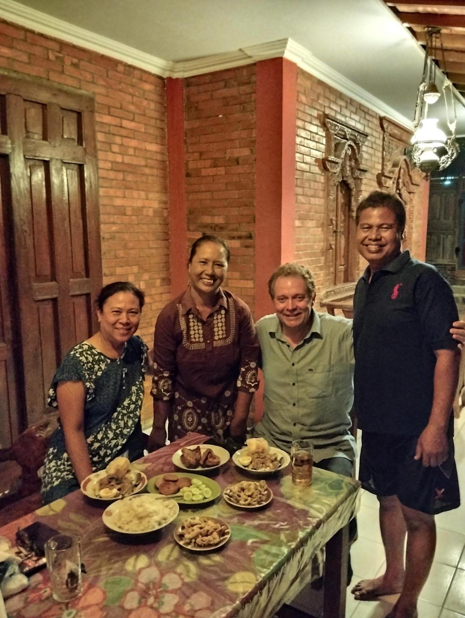 Rumah Ukhi Guest House Cebongan Eksteriør billede