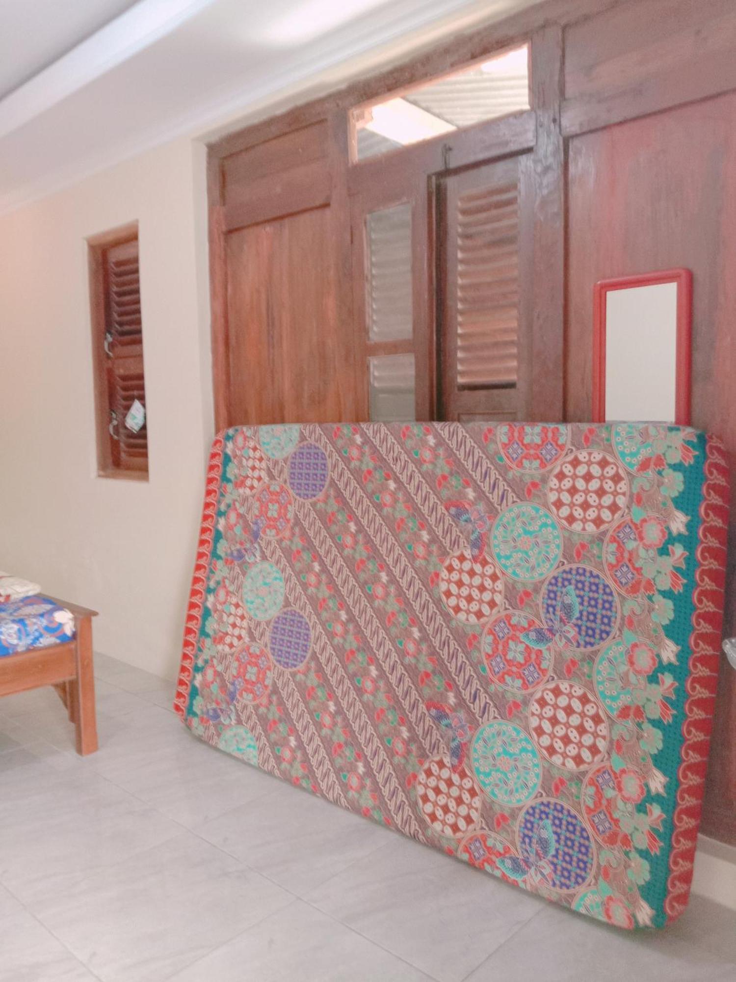 Rumah Ukhi Guest House Cebongan Eksteriør billede