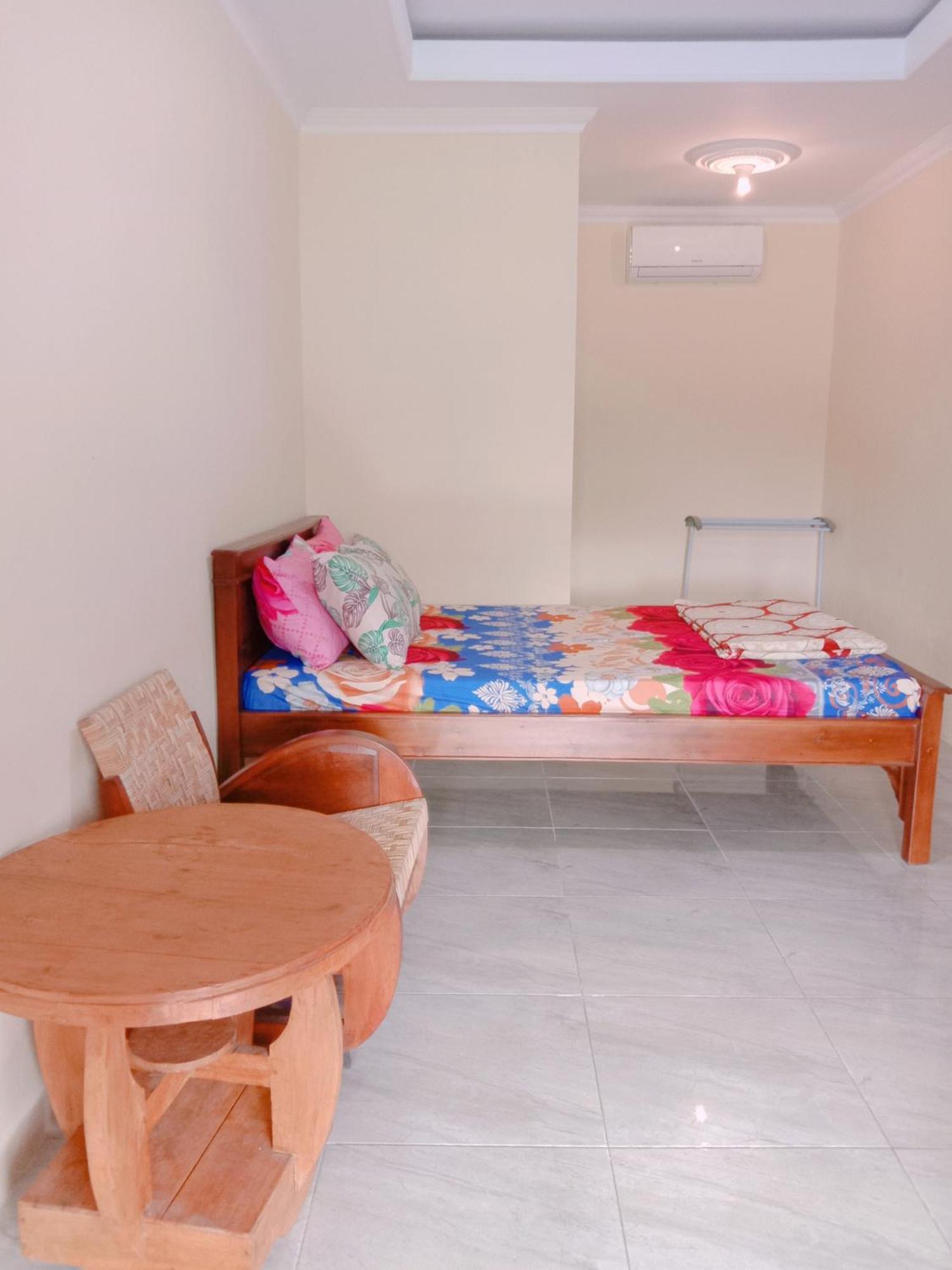 Rumah Ukhi Guest House Cebongan Eksteriør billede