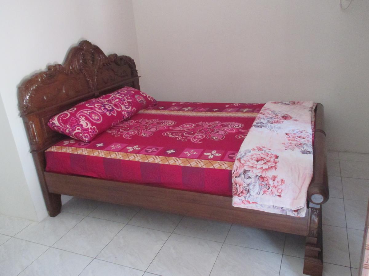 Rumah Ukhi Guest House Cebongan Eksteriør billede